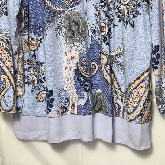 Light Blue Paisley Print V-Neck Long Sleeve Top - Picture 6 of 7